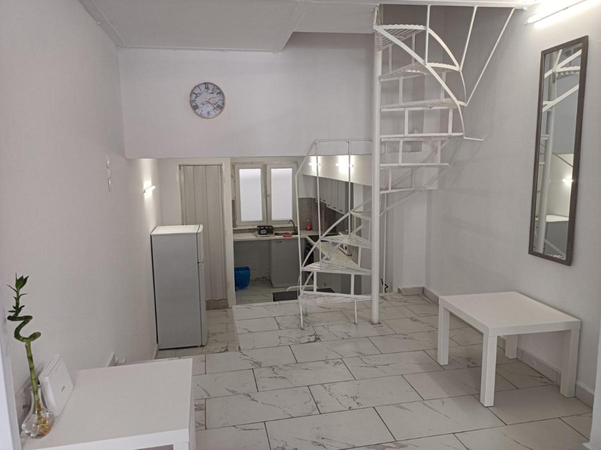 Apartment Dipla Athena Bagian luar foto